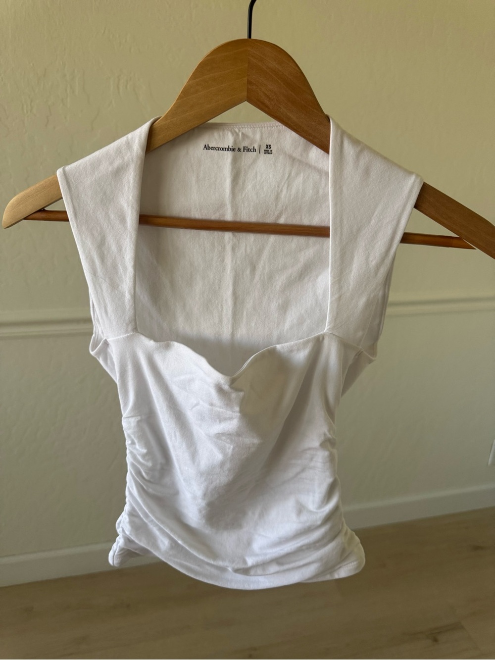 NWOT-Abercrombie & Fitch White Ruched Square-Neck Tank Top